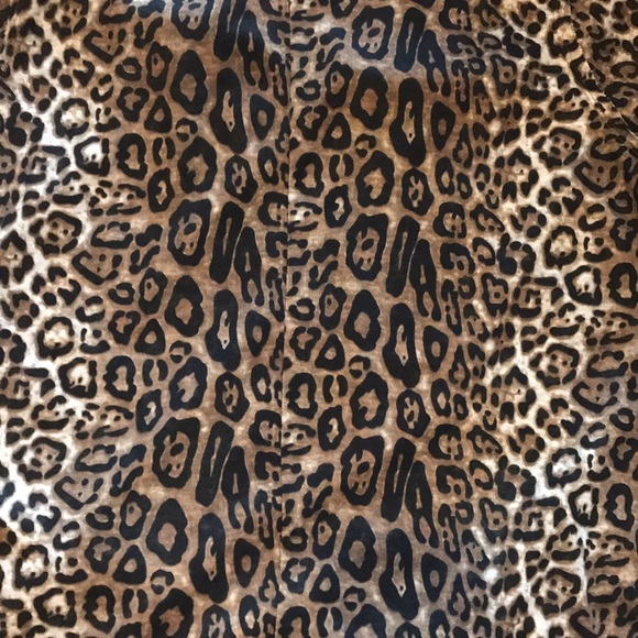 Leopard black/brown/creme ladies large new with tags Umgee flare sleeve pullover - Picture 7 of 8